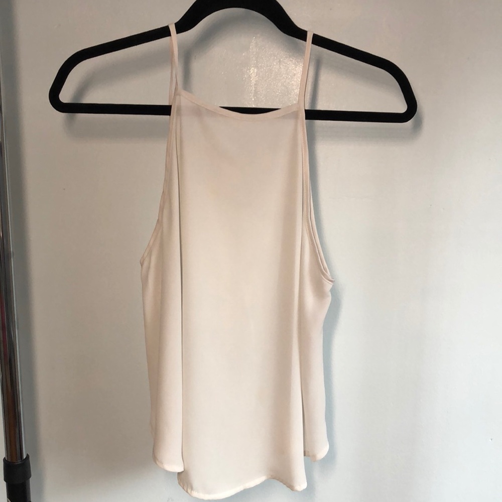 Lush tank top, flowy material